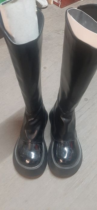 Продам  сапоги  37  размера