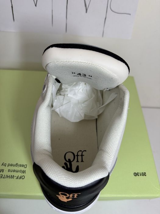 Adidasi Off-White Out Of Office Lace-Up Sneakers black white and orang