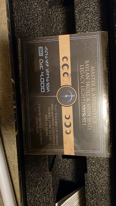 Set Sabii Laser Star Wars Ahsoka - EDIȚIE LIMITATĂ (Nr. 3841 din 4000)