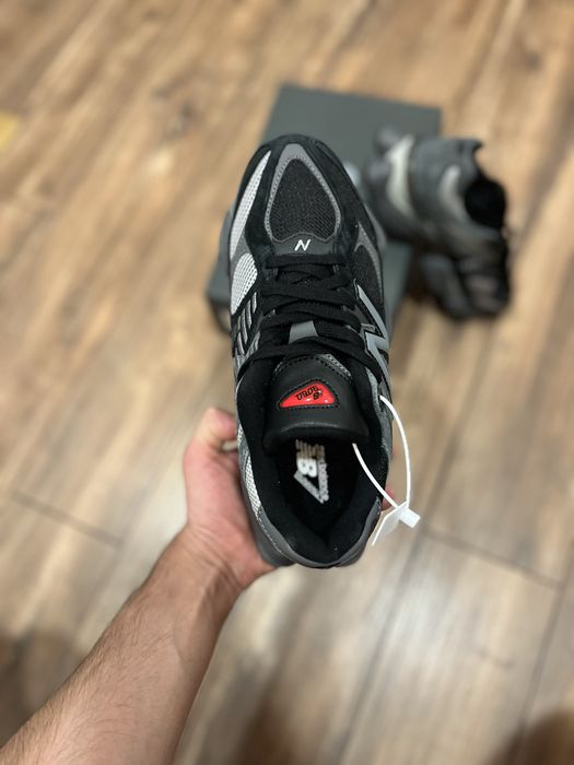 New Balance 9060BLK