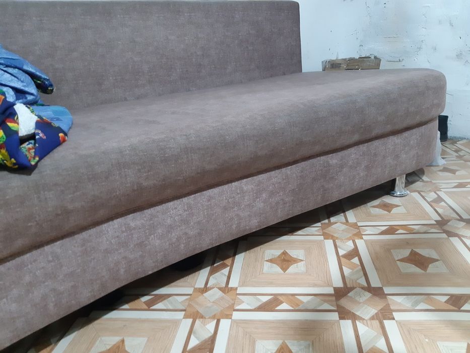 Диван продаются состояние хорошая, почти новая