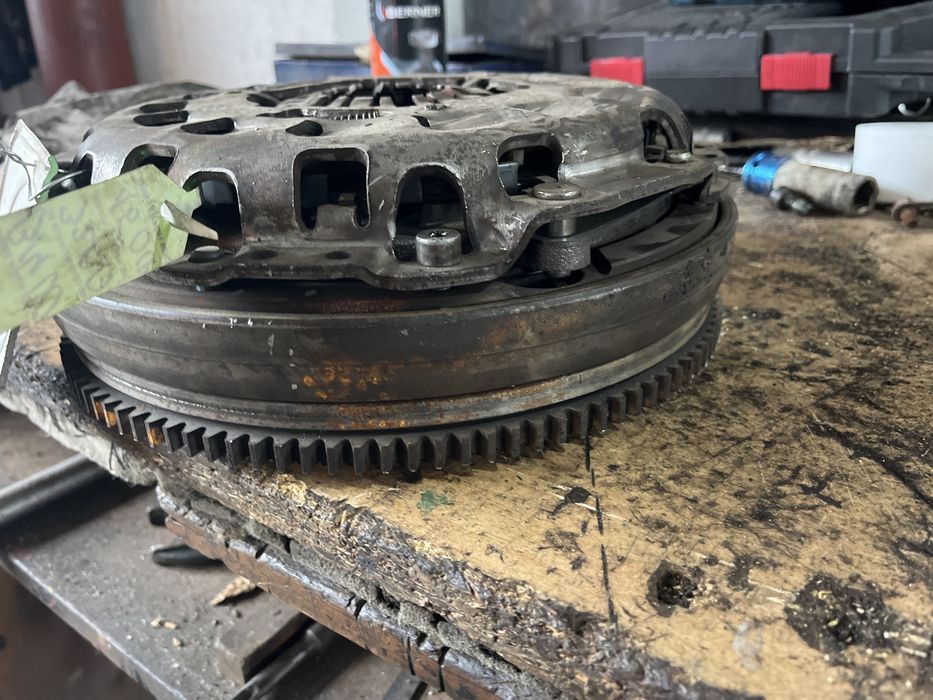 kit ambreiaj bmw 320d e46 150cp