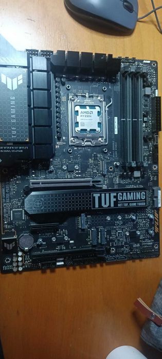 Kit Gaming AM5: Placă de bază ASUS TUF X670E-PLUS WIFI + Procesor 8600g 1000 fix oferta