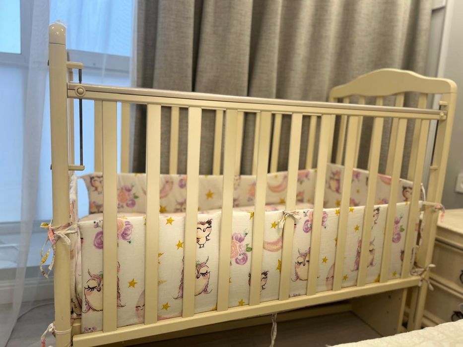 Детская кроватка