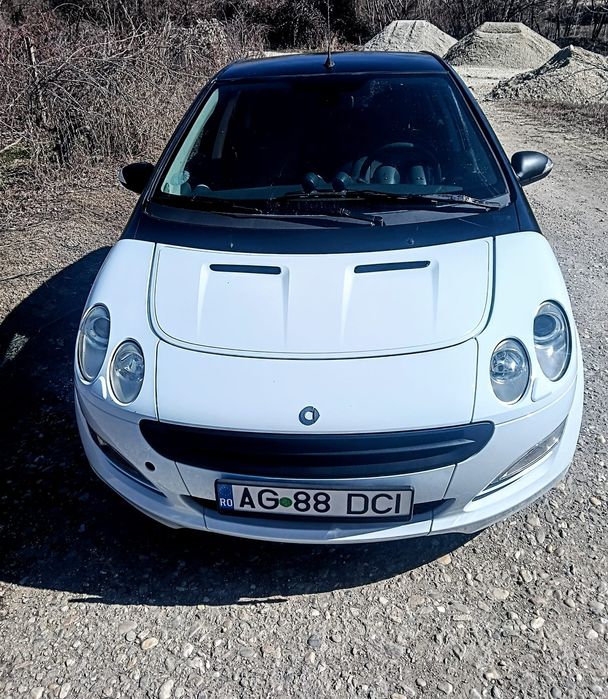 Vând Smart FourFour 1.3