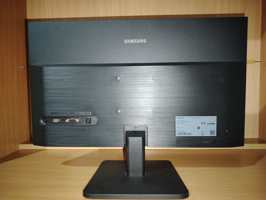 Monitor Samsung S22A330NHM 22 dyum Full HD IPS 1920 x 1080 sotiladi