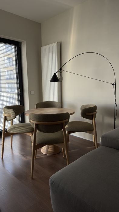 4 scaune noi Design minimalist