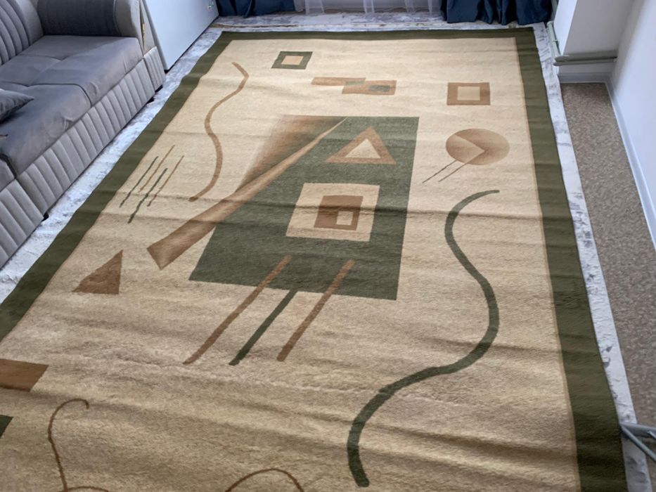 Ковер в отличном состоянии.