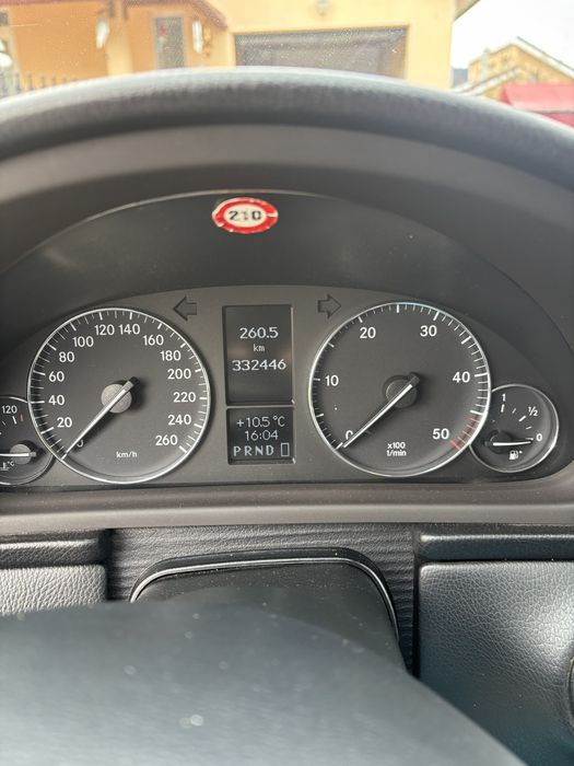 Mercedes C-Class C220