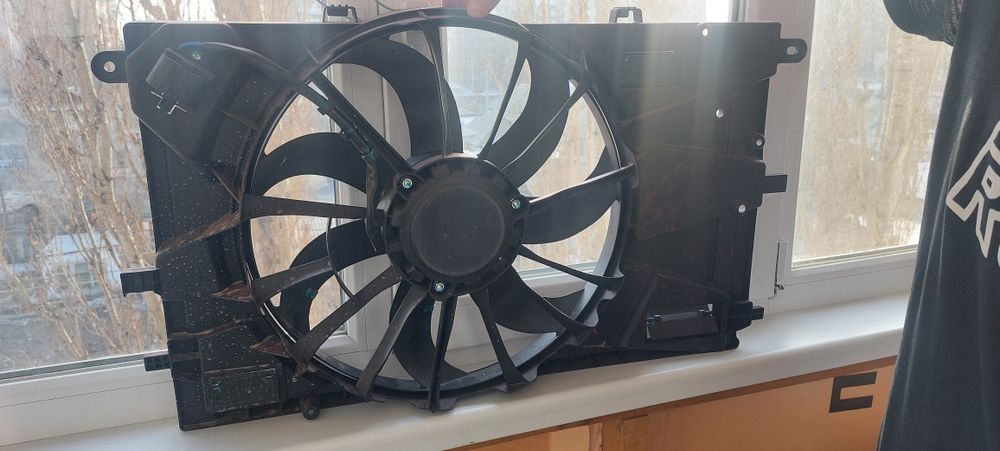 Диффузор вентилятор радиатора шевроле оникс