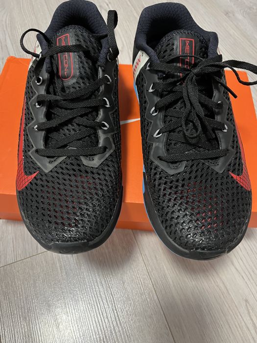 Nike Reax 8 TR MESK, mărimea 41.