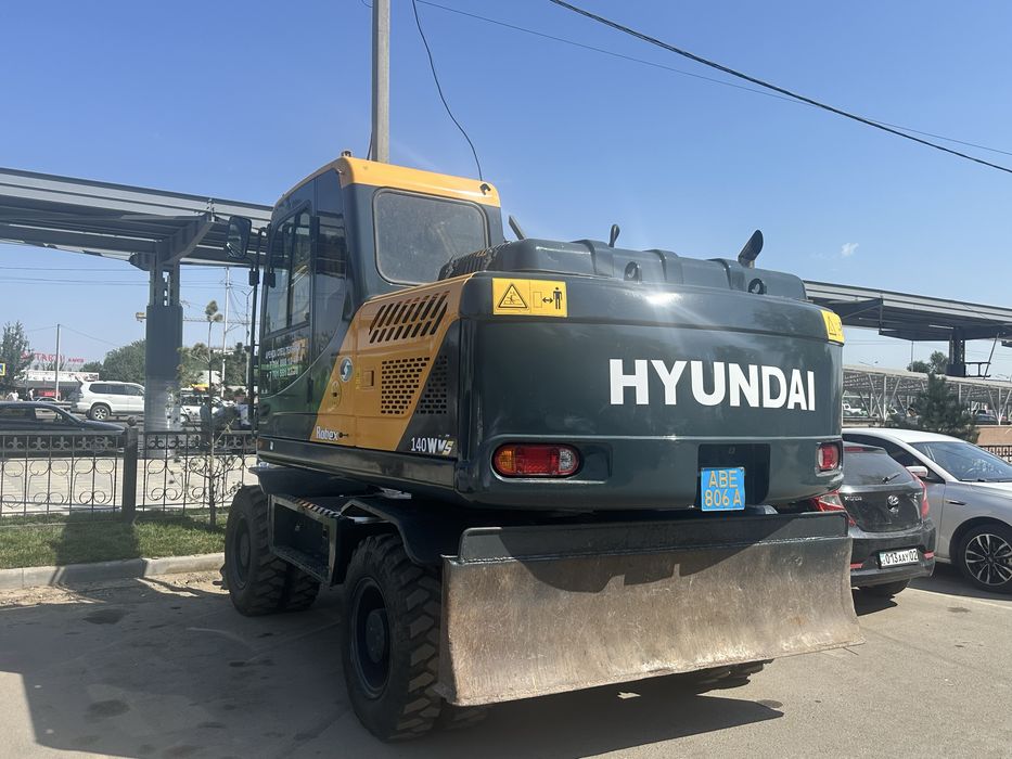 Эксковатор колесный HYUNDAI 140 и 210