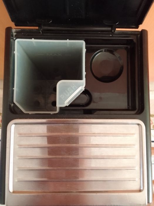 Кофемашинка Delonghi