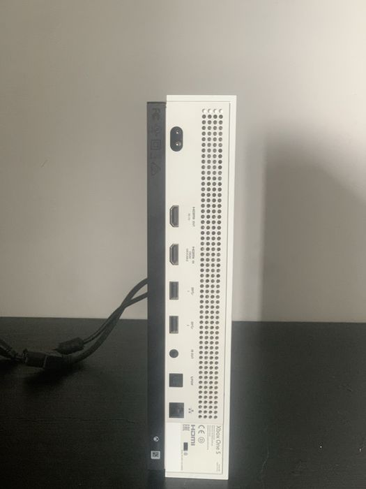 Xbox one s cu 5-10 jocuri