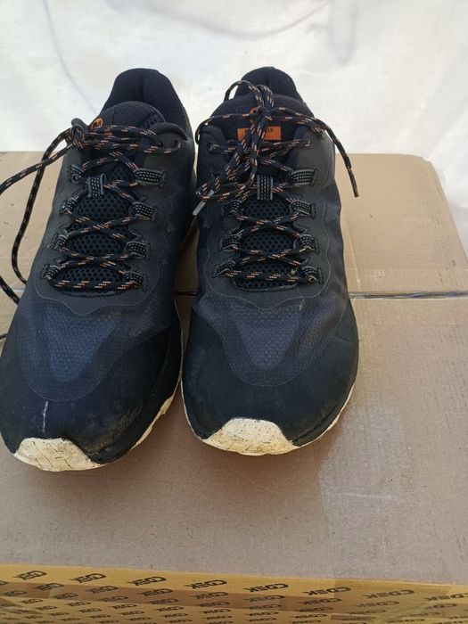 Кроссовки,б/у осенние