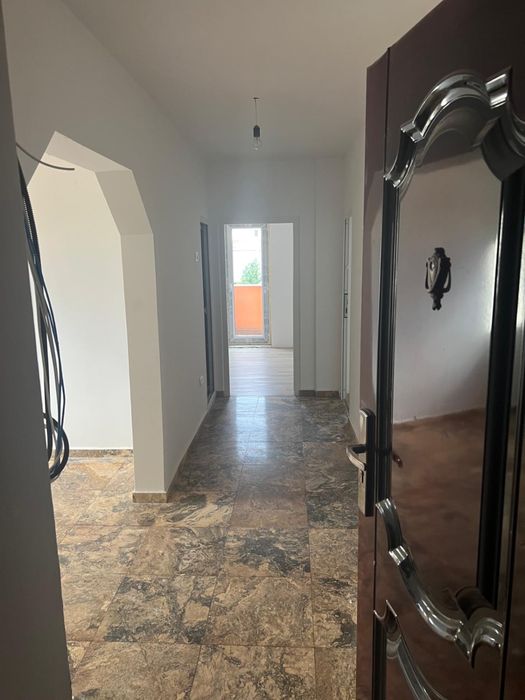 De inchiriat - Proprietate completa 4 apartamente pentru muncitori