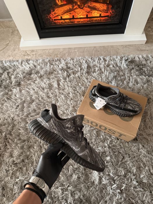 Yeezy Boost 350 V2 MX Dark Salt