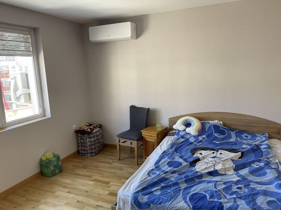 Дава се под наем Тристаен апартамент в Варна, Цветен квартал - 82 кв.м за 613 € - Снимка #3