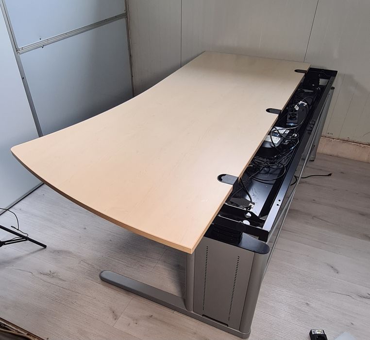 Немско офис бюро електрическо регулираем оборудване