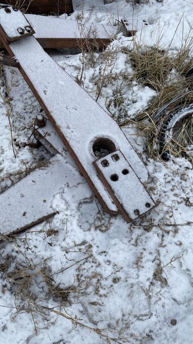 трактор и все необходимое для сенокоса