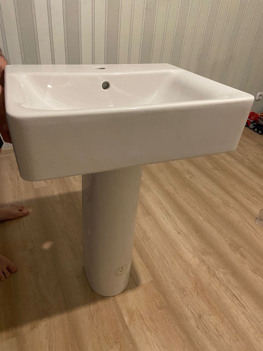 Раковина с пьедесталом Ideal Standard