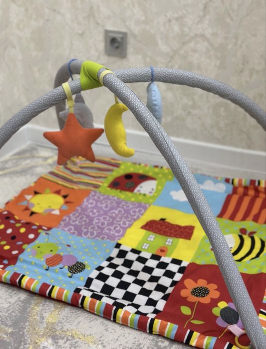 Детсткй развивающий коврик