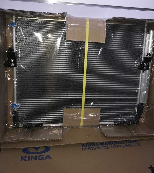 Радиатор охлаждение основной на Lexus