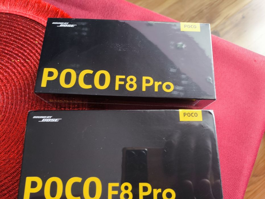 Poco f8 pro,silver,sigilate