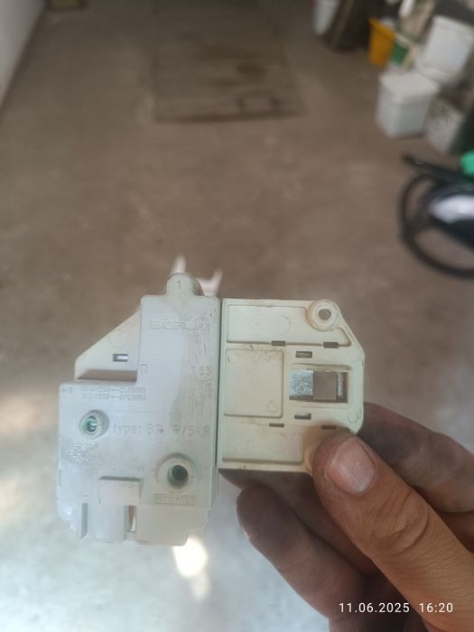 Пералня AEG на части