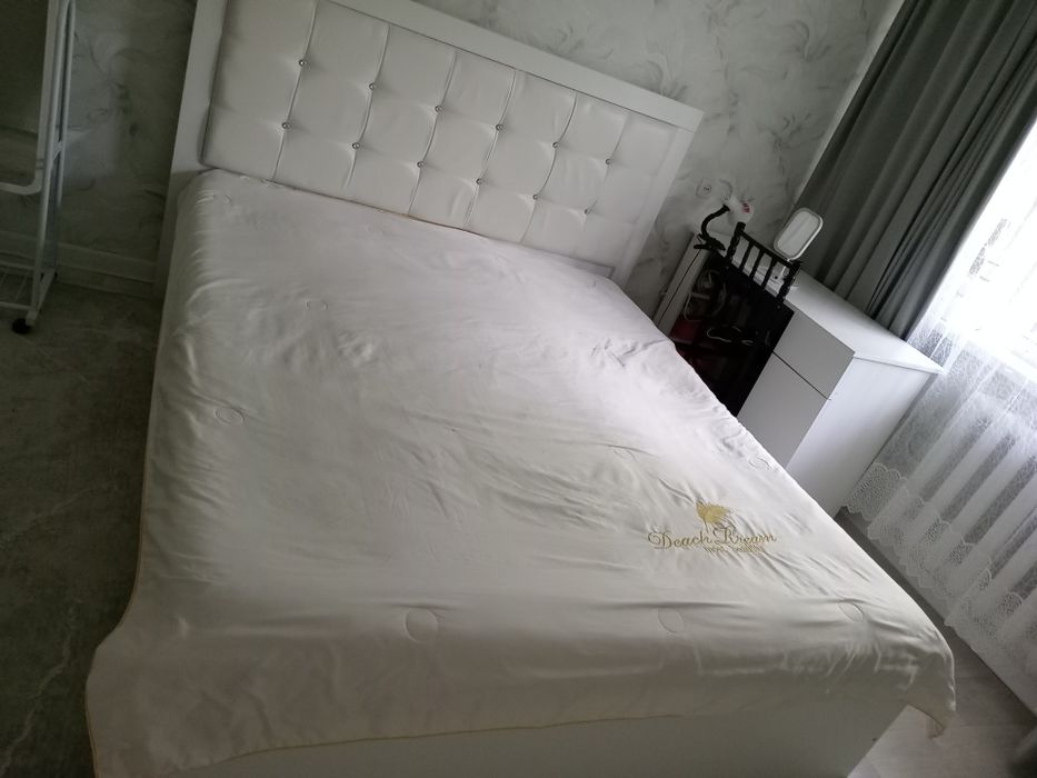 Продам 2х спальню кровать