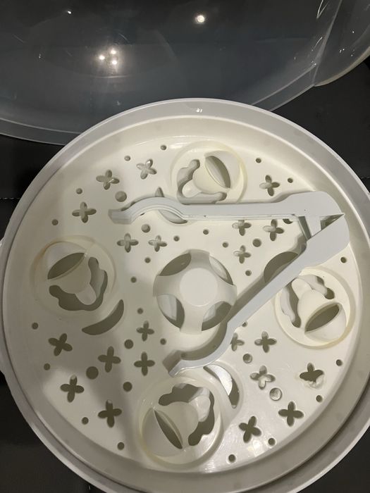 Парен стерилизатор за бебешки шишета Нук