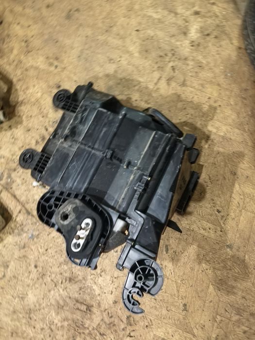 Мазда 6 GG корпус отопителя.