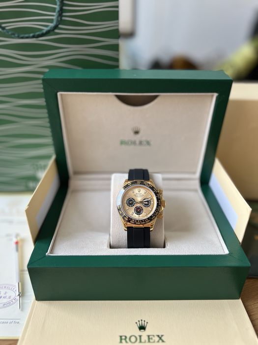 Rolex Daytona Cosmograph Gold Rubber Strap 40 mm
