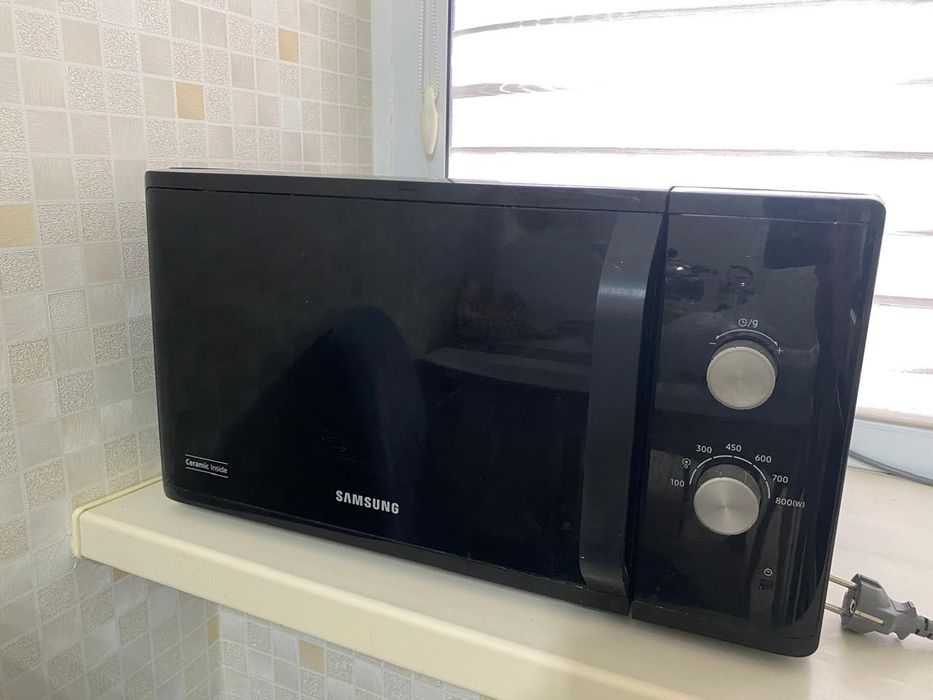 Продается микроволновая печь