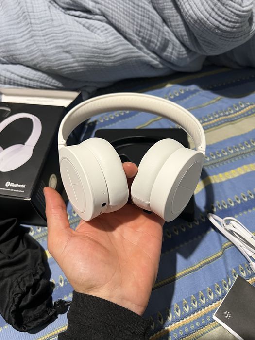 Caști bluetooth noi