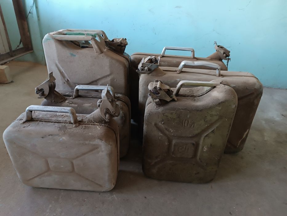 Канистры алюминиевые и металлические 10, 20 литровые бу