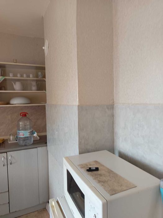 Дава се под наем Тристаен апартамент в Мездра - 120 кв.м за 295.8 € - Снимка #2