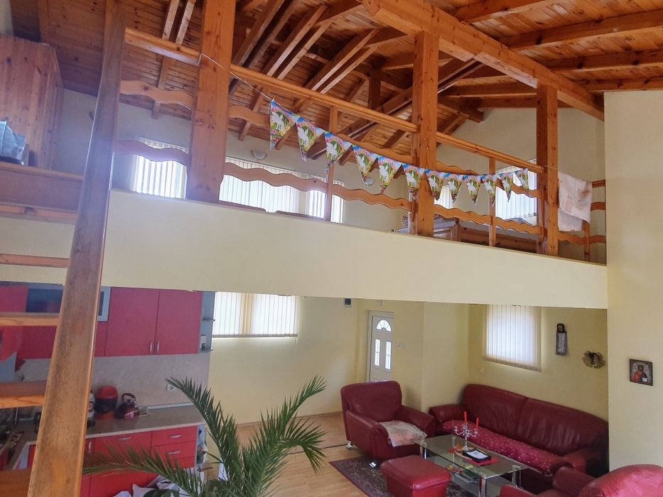 Под наем вила на 200м.от минералният гейзер