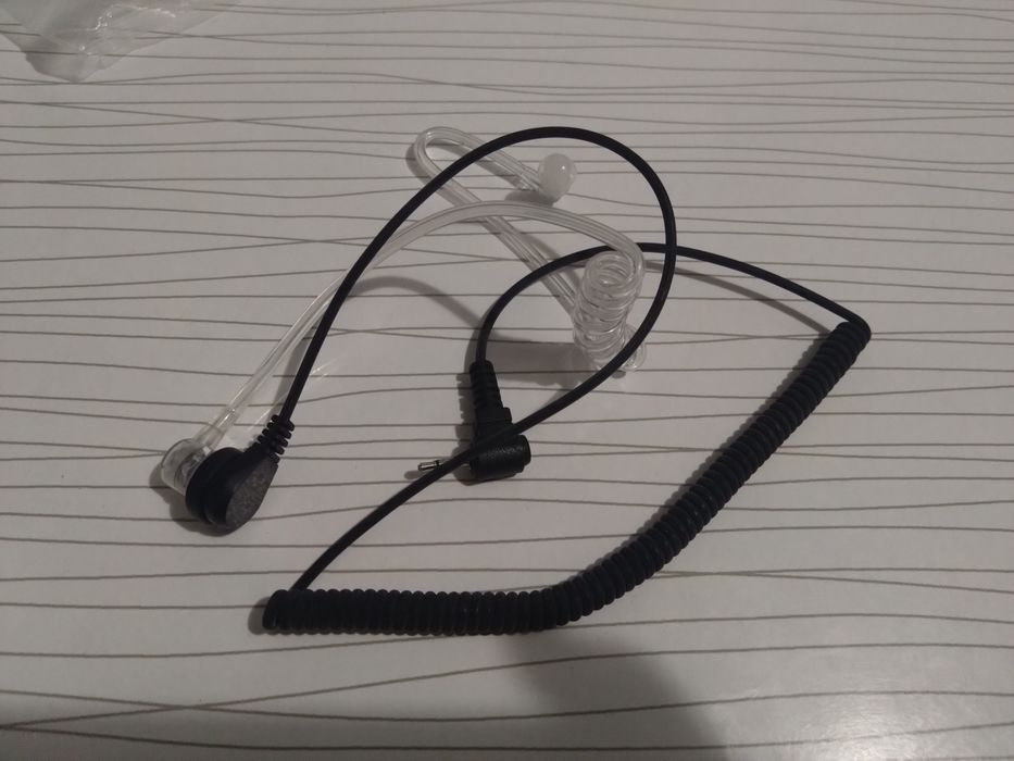 Buzunare, bureți și curea pentru casca, cască fără microfon