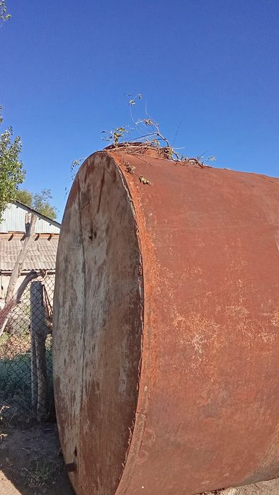 Резервуар горизонтальный 25 тонны.