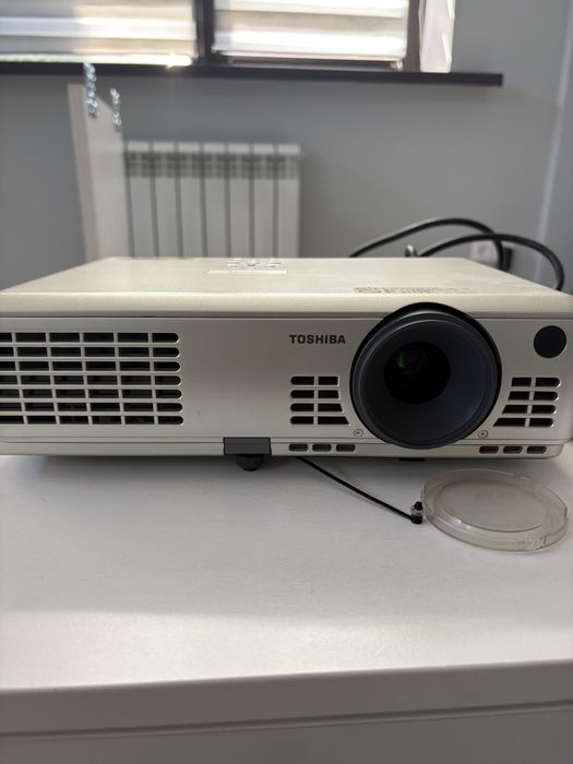 Видеопроектор TOSHIBA