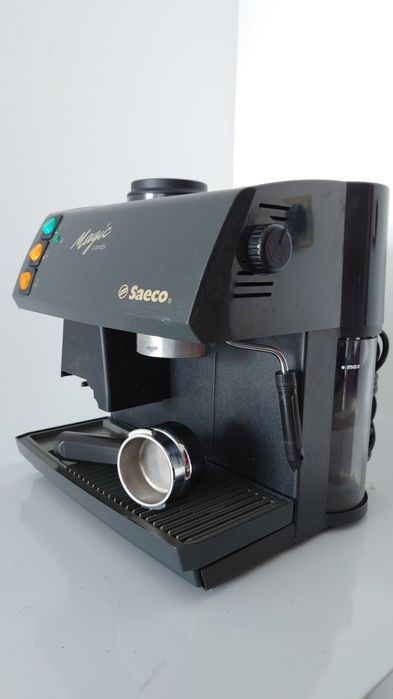 Кафеавтомат DeLonghi ECAM 23.460 B, 15 bar, 1450W, Метална кафемелачка