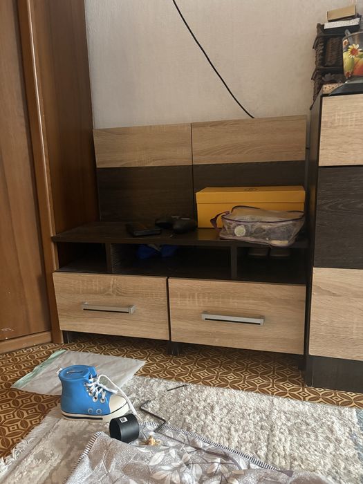 Продам комод с тумбоми