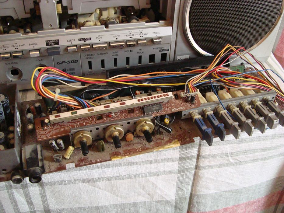 SHARP GF-500 Z  На запчасти . 1983 год  Made IN Japan.