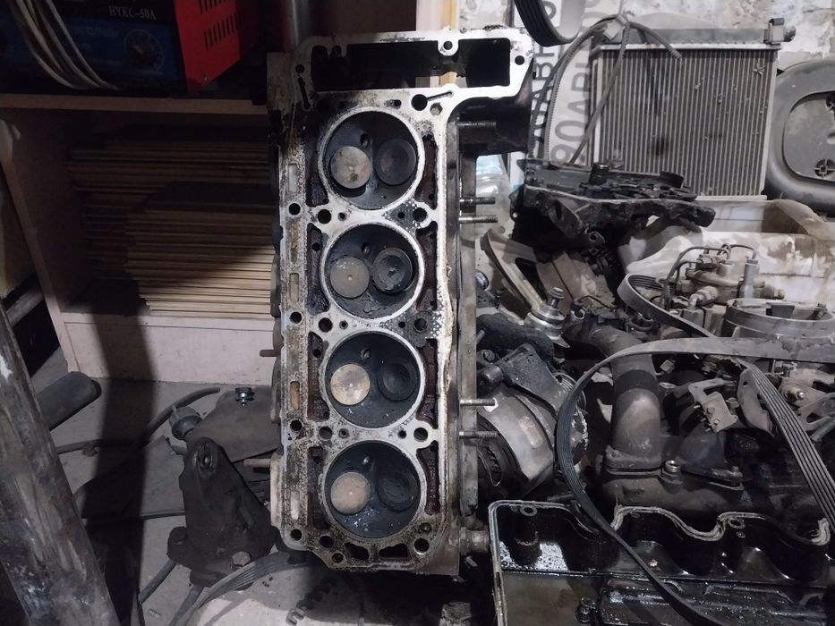 Головка 2.0 мерс 102 двигатель