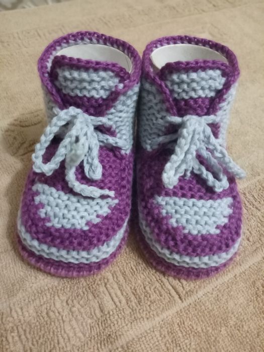 Продам вязанные пинетки