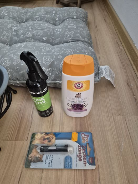 Set intretinere si curatenie Câini
