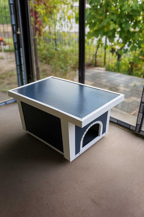 Cusca caine la comandă din panouri sandwich – termoizolată