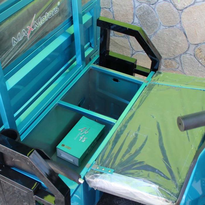 Електрическа Селскостопанска Триколка с Покрив 2000W Maxmotors