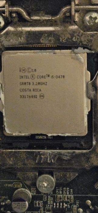 Компютър Dell OptiPlex 7010 Tower — i5-3470, 8GB RAM, Radeon R7 240 2GB, SSD — работещ, почистен